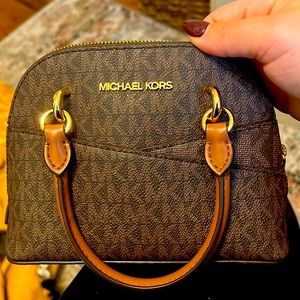 Michael kors purse